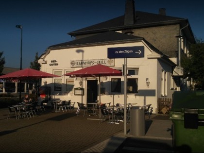 照片: Bahnhofs Grill